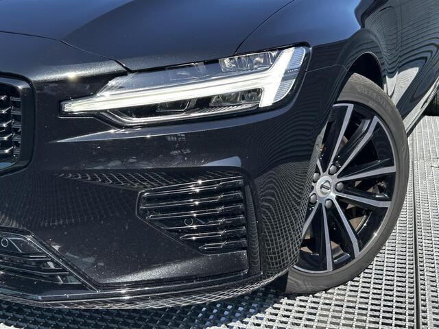 Volvo V60 2.0 T6 Plug-in hybrid AWD Plus Dark Automaat, Panorama dak, Harman-Kardon premium audio, Elektr.. verstelbare voorstoelen, Stoelverwarming V+A, Parkeer verwarming