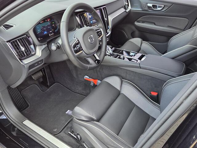 Volvo V60 T6 Plug-in hybrid AWD Plus Dark Aut | Long Range | Trekhaak 2000 kg | 360° camera | Harman Kardon | Verw. stoelen V + A | BLIS | Adaptive Cruise control |