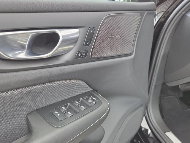 Volvo V60 T6 Plug-in hybrid AWD Plus Dark Aut | Long Range | Trekhaak 2000 kg | 360° camera | Harman Kardon | Verw. stoelen V + A | BLIS | Adaptive Cruise control |