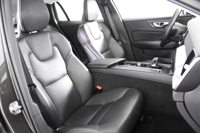 Volvo V60 2.0 B3 Momentum Geartronic *1ste Eigenaar*Leer*Navigatie*Carplay*