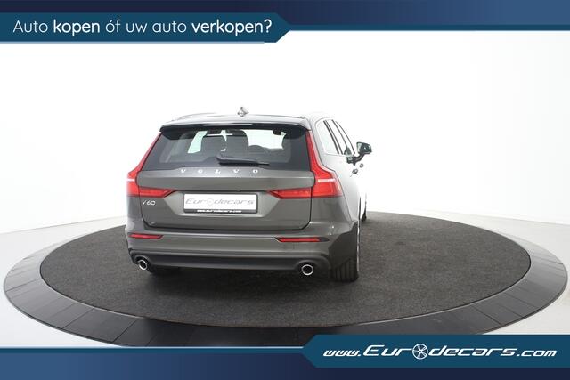 Volvo V60 2.0 B3 Momentum Geartronic *1ste Eigenaar*Leer*Navigatie*Carplay*