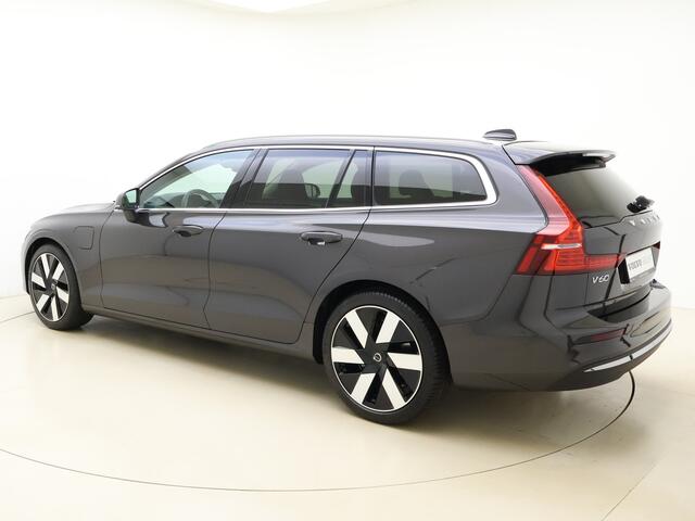 Volvo V60 T6 350pk AWD Essential Edition Bright / Blond leder / ACC / PDC V+A / Camera / Stoel/- en stuurverwarming / 19'' Velgen / Getint glas /