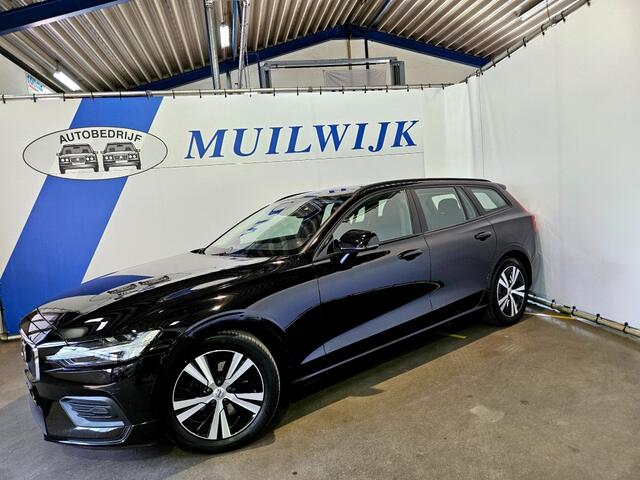 Volvo V60 2.0 B3 Momentum Advantage / CarPlay / Navi / NL Auto