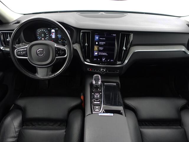 Volvo V60 2.0 T6 Recharge AWD Inscription Aut- Stuur/Stoelverwarming, Elek Trekhaak, CarPlay, Android Auto, Xenon Led, Leder Interieur