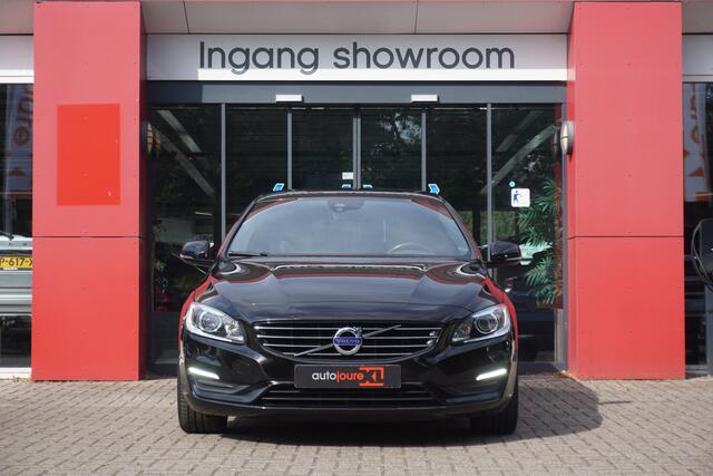 Volvo V60 1.5 T3 Polar+ Dynamic | Origineel NL | Leder | Trekhaak | Cruise Control | Navigatie | PDC | 17'' LM |