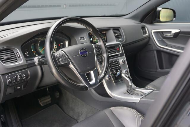 Volvo V60 1.5 T3 Polar+ Dynamic | Origineel NL | Leder | Trekhaak | Cruise Control | Navigatie | PDC | 17'' LM |