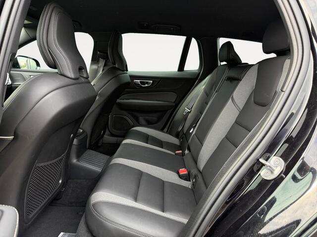 Volvo V60 2.0 T6 Plug-in hybrid AWD Plus Dark | Stoelverwarming | Sportstoelen | Trekhaak | Verwarmbare voorruit |