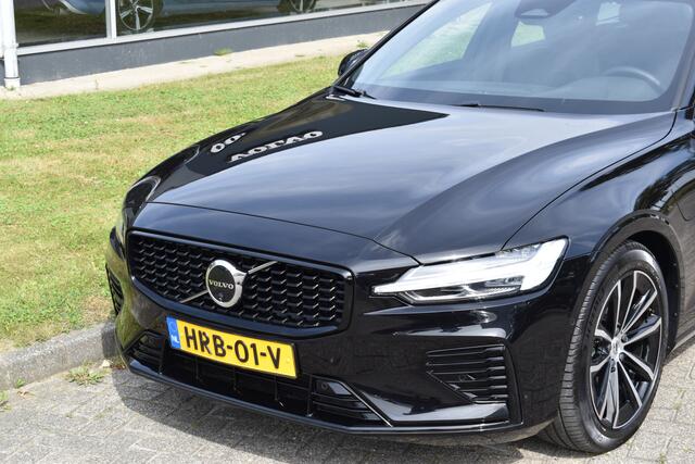 Volvo V60 2.0 T6 350 PK Plug-in hybrid AWD Plus Dark ACC | Pilot Assist | Stoel stuurverwarming | Camera | Harman Kardon