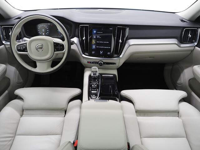 Volvo V60 2.0 T6 Twin Engine AWD Inscription | Panoramadak | Trekhaak | Camera | Memory | LED | Carplay
