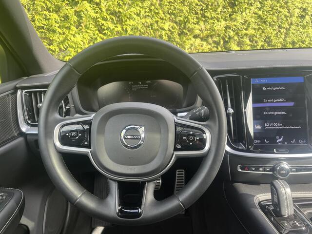 Volvo V60 T6 Recharge AWD R-Design | Pilot Assist | Trekhaak | Harman & Kardon | Camera | CarPlay