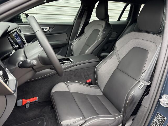 Volvo V60 T6 Plug-in hybrid AWD Plus Dark / Rondomzichtcamera / Elektr. inklapbare trekhaak / Harman/Kardon /