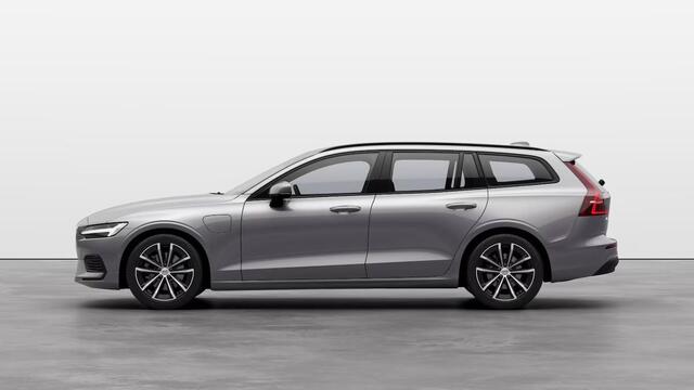 Volvo V60 2.0 T6 Plug-in hybrid AWD Essential | Direct Beschikbaar | 350 PK Systeemvermogen |Adaptieve Cruise Control | Dodehoekwaarschuwing | Stoel/Stuurverwarming | Achteruitrijcamera |