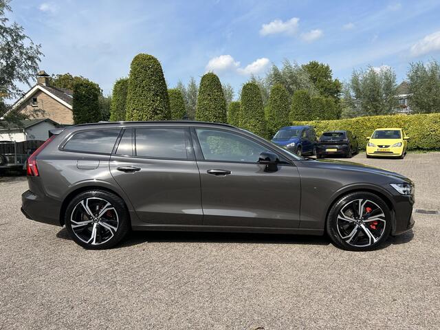 Volvo V60 2.0 T6 Plug-in hybrid AWD Plus Dark Ned. auto