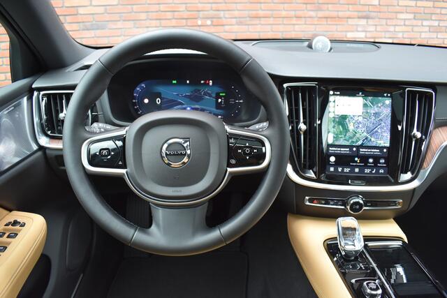 Volvo V60 T6 350PK Plug-in hybrid AWD Ultra Bright | Lounge | 19'' | Bowers & Wilkins | 360 Camera | Massage |