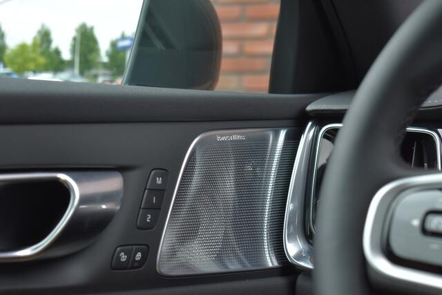 Volvo V60 T6 350PK Plug-in hybrid AWD Ultra Bright | Lounge | 19'' | Bowers & Wilkins | 360 Camera | Massage |