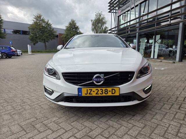 Volvo V60 1.5 153PK T3 R-Design | Navi | Leer | Trekhaak