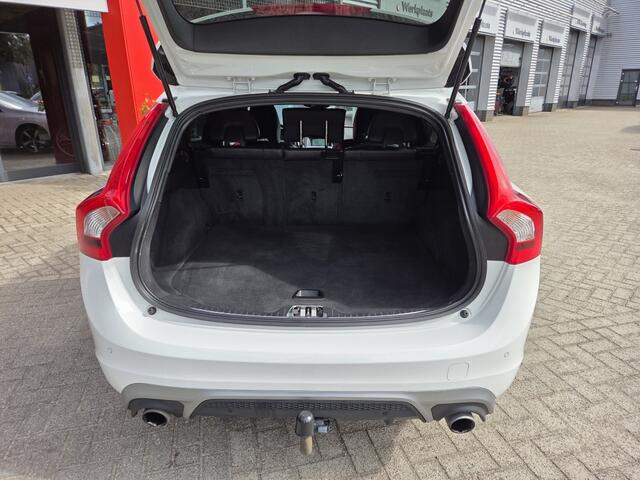 Volvo V60 1.5 153PK T3 R-Design | Navi | Leer | Trekhaak