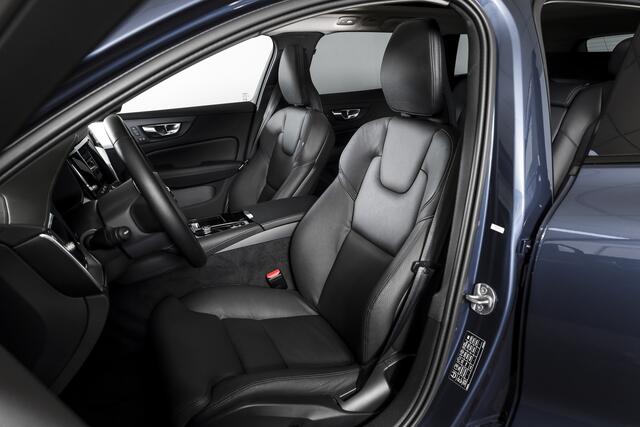 Volvo V60 2.0 T6 Plug-in hybrid AWD Ultra Dark | S/K-panodak | Bowers/Wilkens | Dig. Cockpit | Adapt. Cruise | Memory Stoelen | Elek. Klep | Stoel-+stuurverw. | 360 Camera | NAV+App. Connect | Elek. trekhaak | LM 19" |