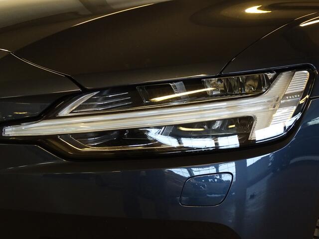 Volvo V60 2.0 T8 Twin Engine AWD Inscription | Trekhaak | Stuurverwarming