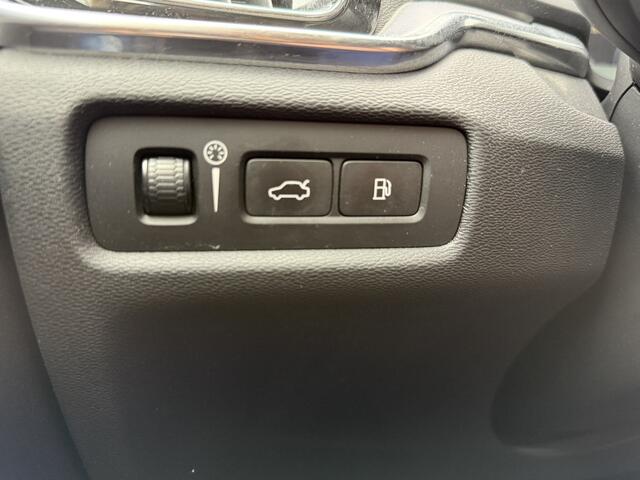 Volvo V60 BWJ 2020 2.0 T6 253 PK Twin Engine AWD Momentum Pro AUTOMAAT / TREKHAAK | APPLE CARPLAY | ANDROID AUTO | NAVI | CLIMA | ADAPTIVE CRUISE | STOELVERW. |STUURVERW. | ELEKTRISCHE ACHTERKLEP | HALF LEDER | LMV | PDC