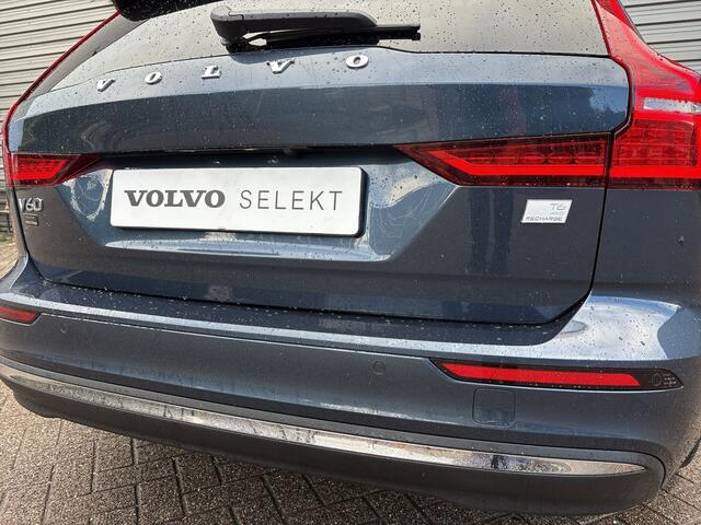 Volvo V60 T6 350PK Automaat Recharge AWD Plus Bright | ACC | Panoramadak | 360 camera | Stuurverwarming | 19"LMV | Elektr. stoel