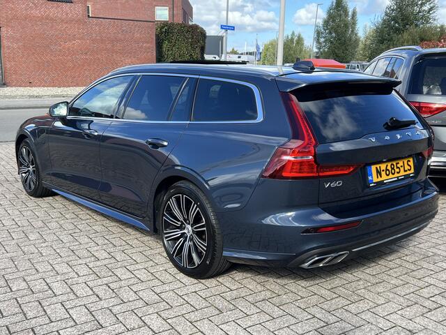 Volvo V60 2.0 T6 Recharge 340 pk AWD Inscription Trekhaak Panodak Pilot Assist ACC Tailored Wool Bekleding Exterior Styling Kit Elec. Stoelen Camera PDC Harman Kardon Contourstoelen Plug in Hybride NL Auto 1e Eigenaar