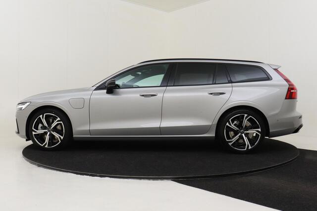 Volvo V60 T6 RECHARGE AWD ULTRA DARK -PANO.DAK|360°CAM|BOWERS&WILKINS|19"|HEAD-UP DISP.
