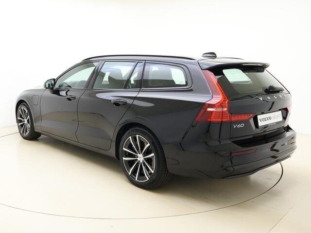 Volvo V60 T6 350pk AWD Plus Dark / Sportstoelen / 360 graden camera / Harman en Kardon audio / Trekhaak / Elektr stoelen / ACC