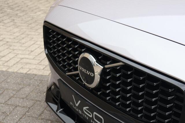 Volvo V60 T6 Plug-in hybrid AWD Ultra Dark | Panoramadak | 360 Camera | Harman Kardon