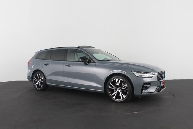 Volvo V60 2.0 B3 Plus Dark 163pk Standkachel/Pano.schuif/Trekhaak/360 camera/Harman Kardon