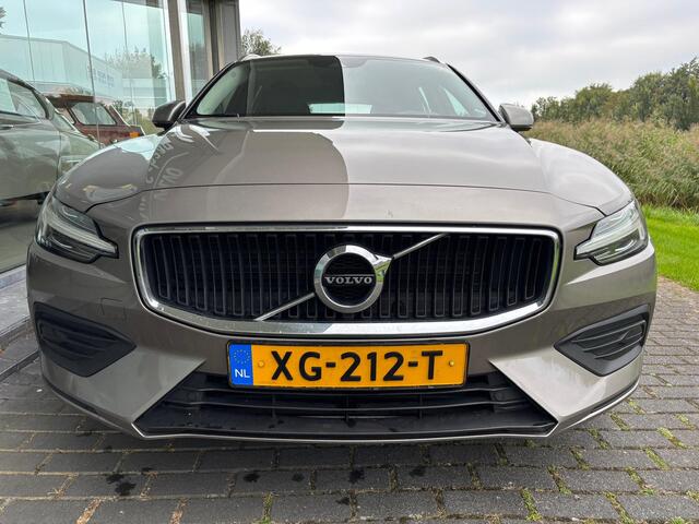 Volvo V60 2.0 T5 Momentum Automaat | Rijklaar incl 12 mnd Bovag | Trekhaak Carplay On Call Stoelverwarming