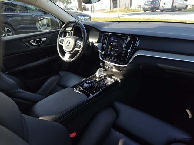 Volvo V60 T6 Recharge AWD Inscription | Rijklaarprijs | Trekhaak | Pano dak |