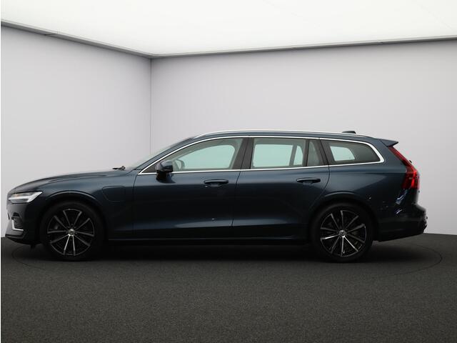 Volvo V60 2.0 T6 Plug-in hybrid AWD Essential Bright / Trekhaak / Lederen Bekleding / Adaptive Cruise / Stoel+Stuurverwarming / BLIS / Pilot Assist / Parkeercamera /