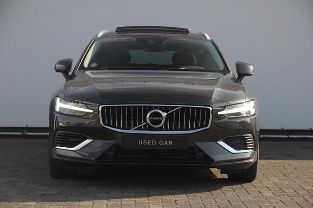 Volvo V60 T6 340PK Automaat Recharge AWD Inscription Trekhaak / Adaptieve cruise control /BLIS / Parkeersensoren met camera / Stoel - en stuurwielverwarming / Elektrische stoelen met geheugen / Getint glas / Apple carplay / Keyless entry / Elektrische achterklep