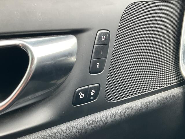 Volvo V60 2.0 T6 PHEV AWD Inscription Trekhaak 360Cam Leer Stoel/Stuurverw Led NL-Auto!