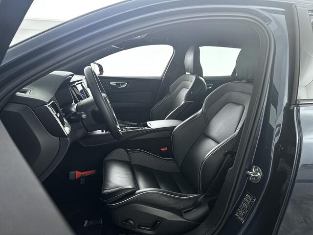 Volvo V60 T6 Plug-in hybrid AWD Plus Dark | 360° camera | Harman Kardon | Stoel- en Stuurverwarming | Trekhaak