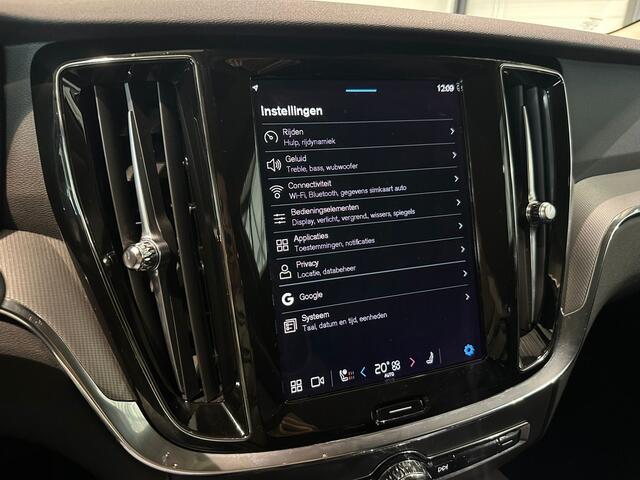 Volvo V60 T6 Aut. Plug-In Hybrid LongRange Core Bright Leder Parkeercamera 350pk