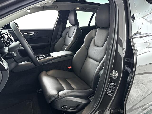 Volvo V60 T6 Aut. Plug-in hybrid AWD Ultra Dark | Panoramadak | Harman Kardon | Head- up display | Parkeercamera | Trekhaak
