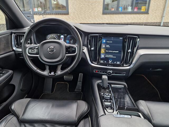 Volvo V60 2.0 T8 Twin Engine AWD R-Design PANO | Harman Kardon | Blis | HUD
