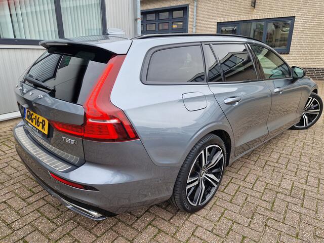 Volvo V60 2.0 T8 Twin Engine AWD R-Design PANO | Harman Kardon | Blis | HUD