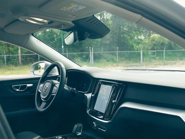 Volvo V60 T6 Aut. Plug-in hybrid AWD Essential Bright | Parkeercamera