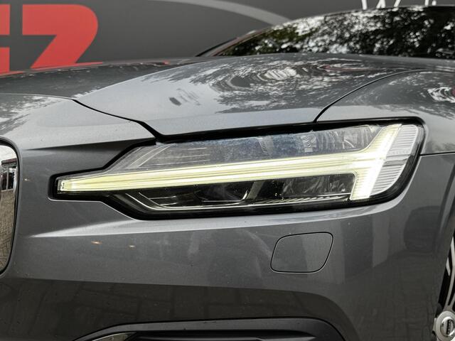 Volvo V60 2.0 T6 Twin Engine AWD Inscription PHEV - Schuifdak - Lederen bekleding - Massage stoelen - Wegklapbare trekhaak