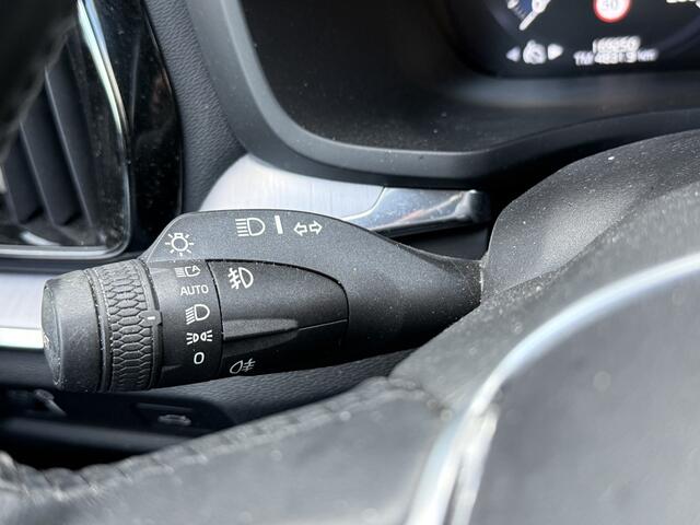 Volvo V60 2.0 B3 Momentum Advantage NIEUW BINNEN !!