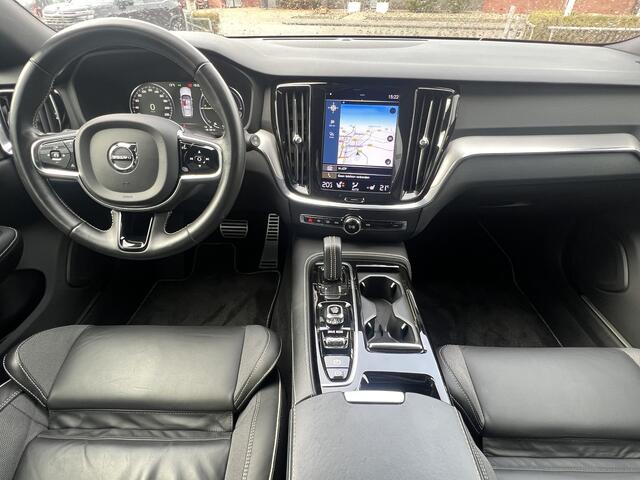 Volvo V60 2.0 T6 Recharge 340 pk AWD R-Design Navigatie Standkachel Camera Carplay Stoelverwarming V + A Led koplampen Blis Pilot Assist Dab BTW Maple Brown Metallic Uniek