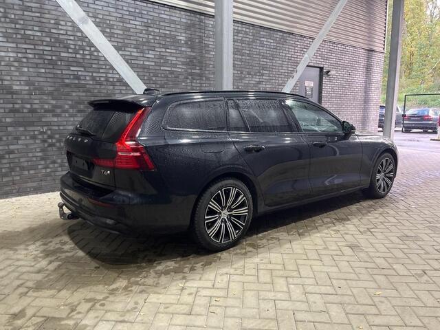 Volvo V60 T6 Plug-in hybrid Ultra Dark | Bowers&Wilkins | Head-Up | Panoramadak | Trekhaak | 360° Camera | ACC