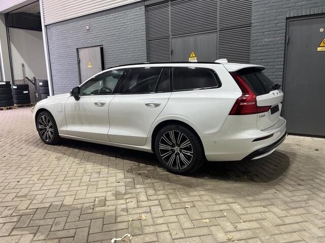 Volvo V60 T8 Plug-in hybrid Ultra Dark | Bowers&Wilkins | Massage | Head-Up | ACC | Panoramadak | 360° Camera