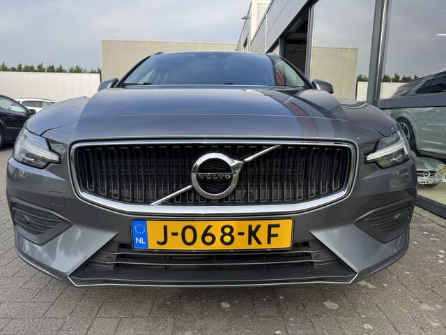 Volvo V60 2.0 T4 Momentum Pro Panoramadak Lederen bekleding