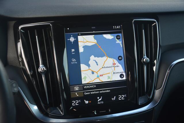 Volvo V60 2.0 D3 Momentum | Navigatie | Camera | Full LED | Stoelverwarming | NL auto!! |