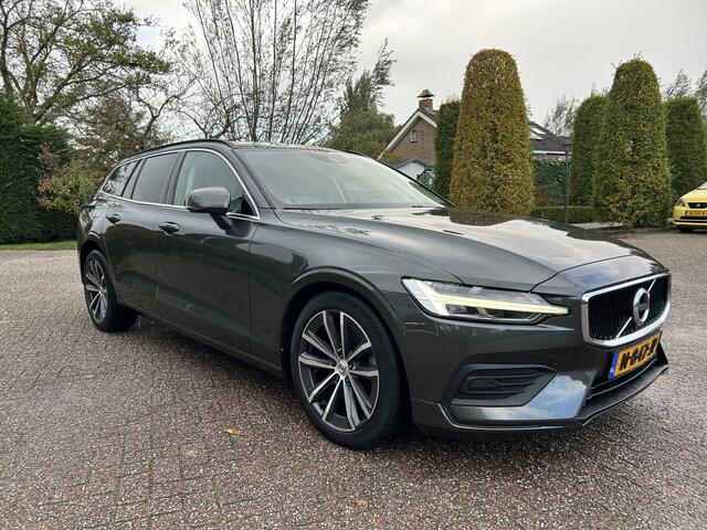 Volvo V60 2.0 B3 Momentum Business