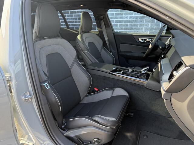 Volvo V60 2.0 T8 Plug-in hybrid AWD Plus Dark | POLESTAR ENGINEERD! | Exterior Styling Kit | Panorama Schuifdak | Harman/Kardon | Sportstoelen | Google | Stuur + Stoelverwarming |